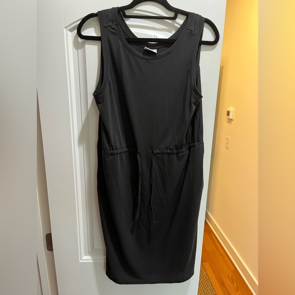 Columbia Black Sleeveless Drawstring Waist Dress